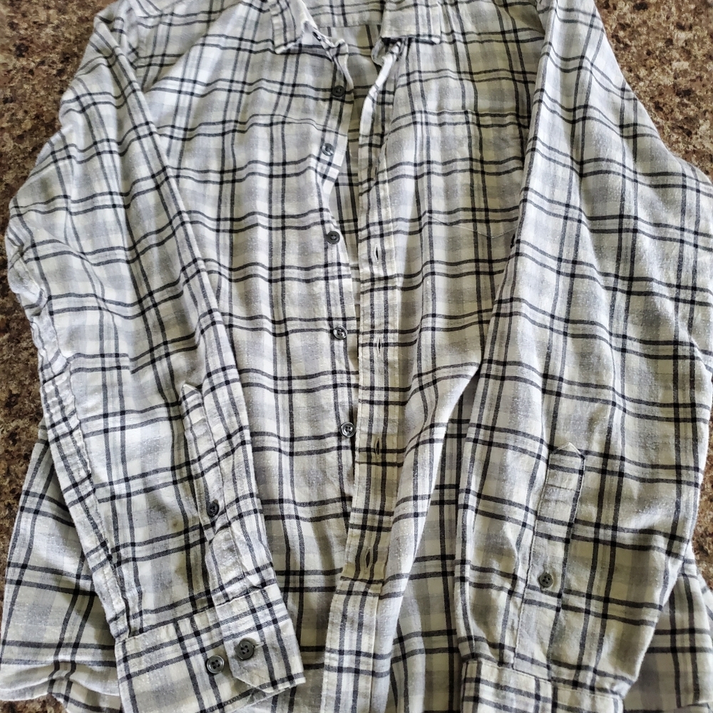Apt9 button down medium